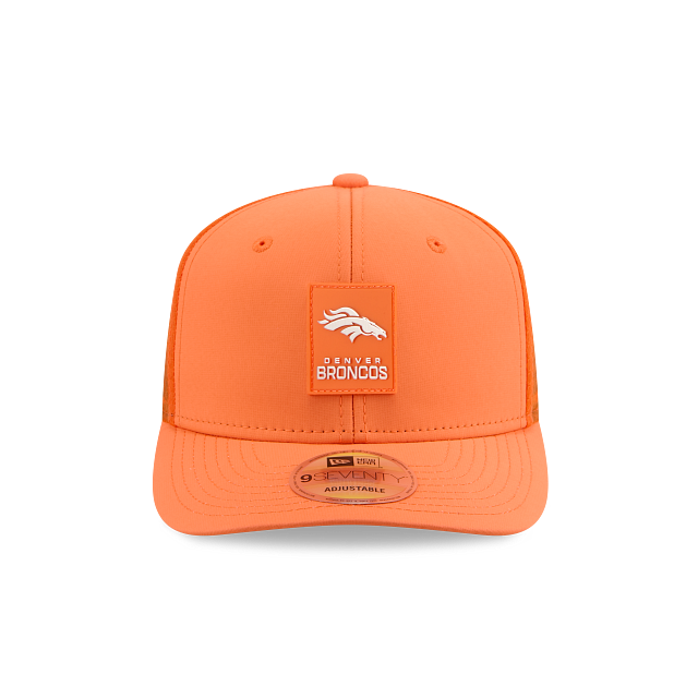 Casquette trucker New Era 9Seventy 2025 Sideline pour homme, couleur orange, Denver Broncos NFL, idéale pour les journées chaudes.