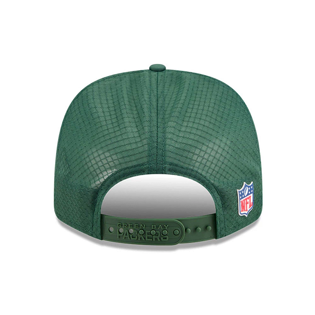 Green Bay Packers NFL New Era Men's Green 9Seventy 2025 Sideline Hot Weather Trucker Snapback