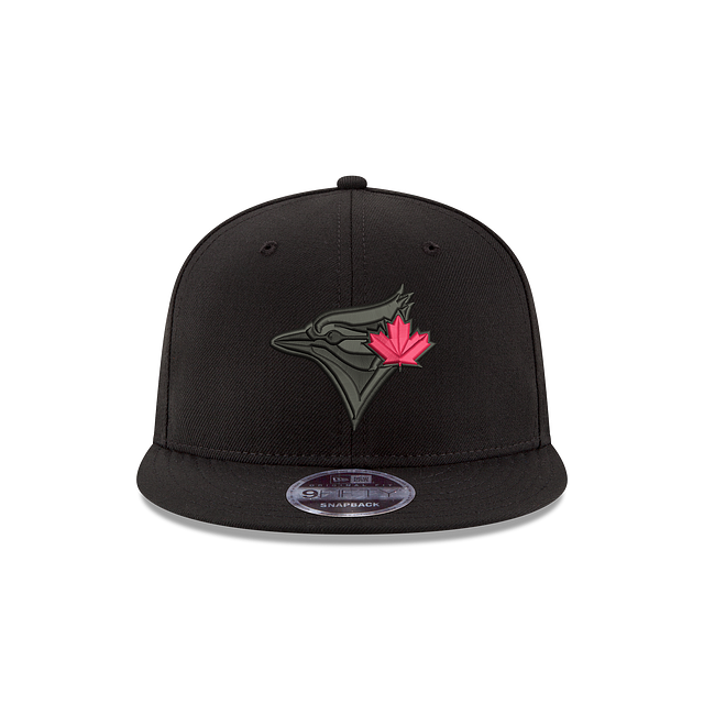 Toronto Blue Jays MLB New Era Men's Black On Black 9Fifty Red Leaf Snapback