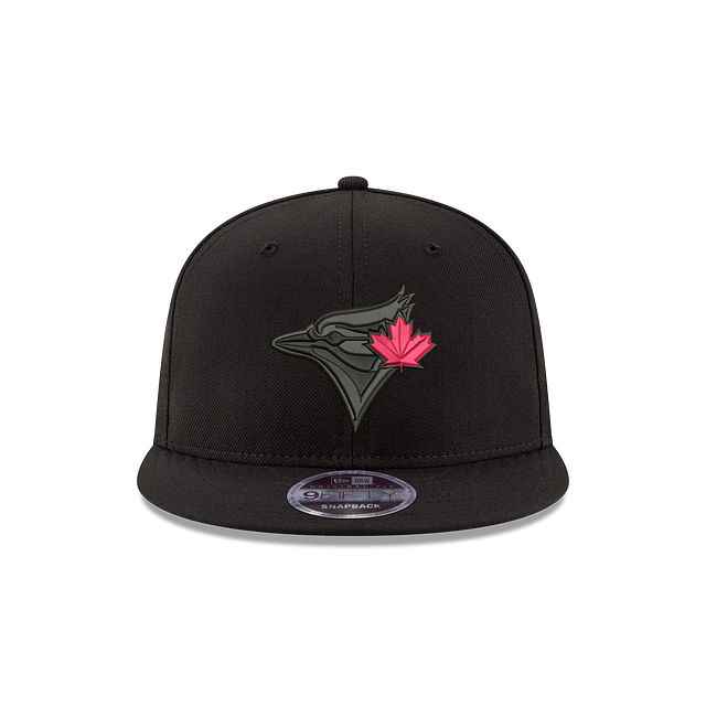 Toronto Blue Jays Black on Black New Era 9FIFTY Snapback Cap Red Leaf – Pro  Am Sports
