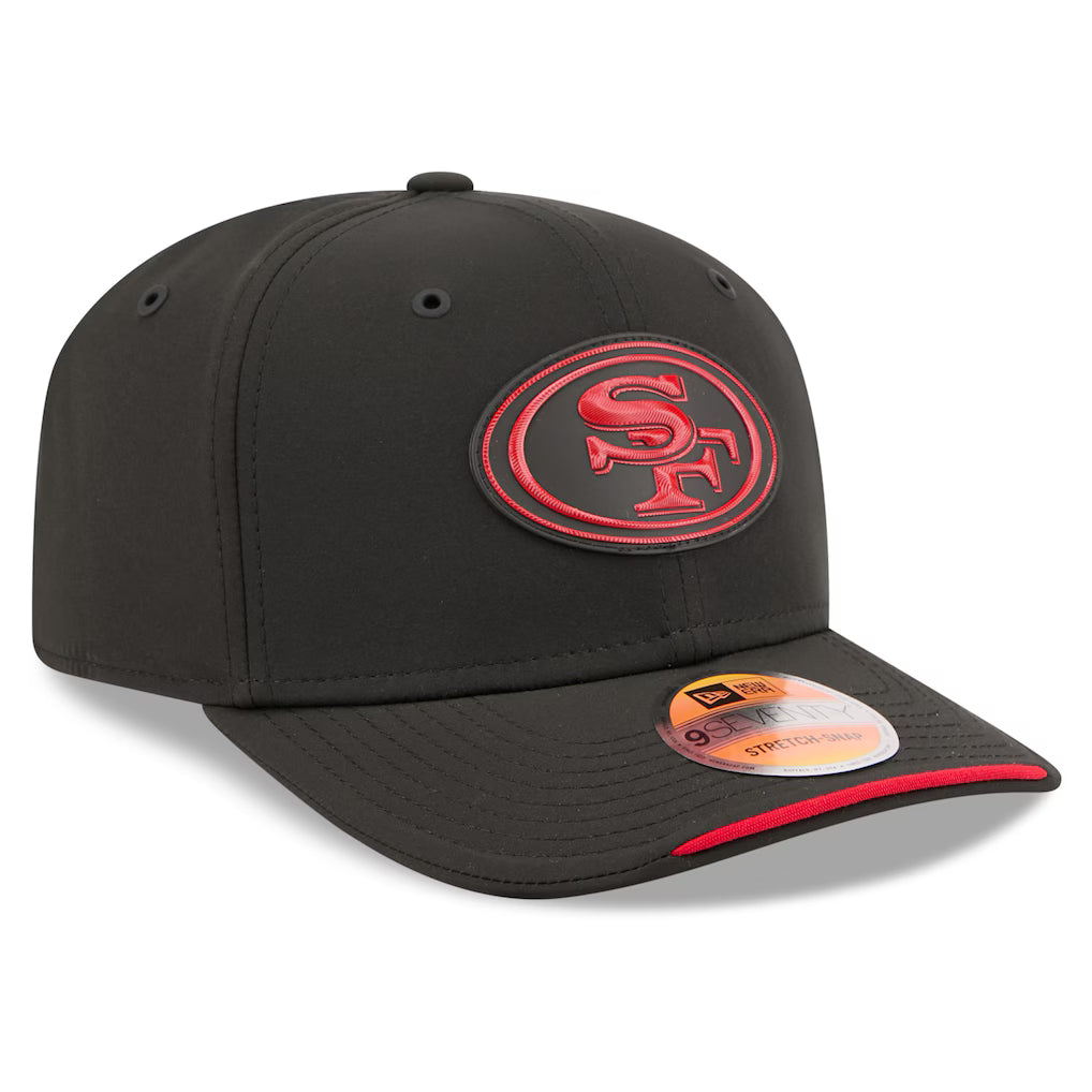 San Francisco 49ers NFL New Era Men's Black 9Seventy 2026 Sideline Stretch Snapback