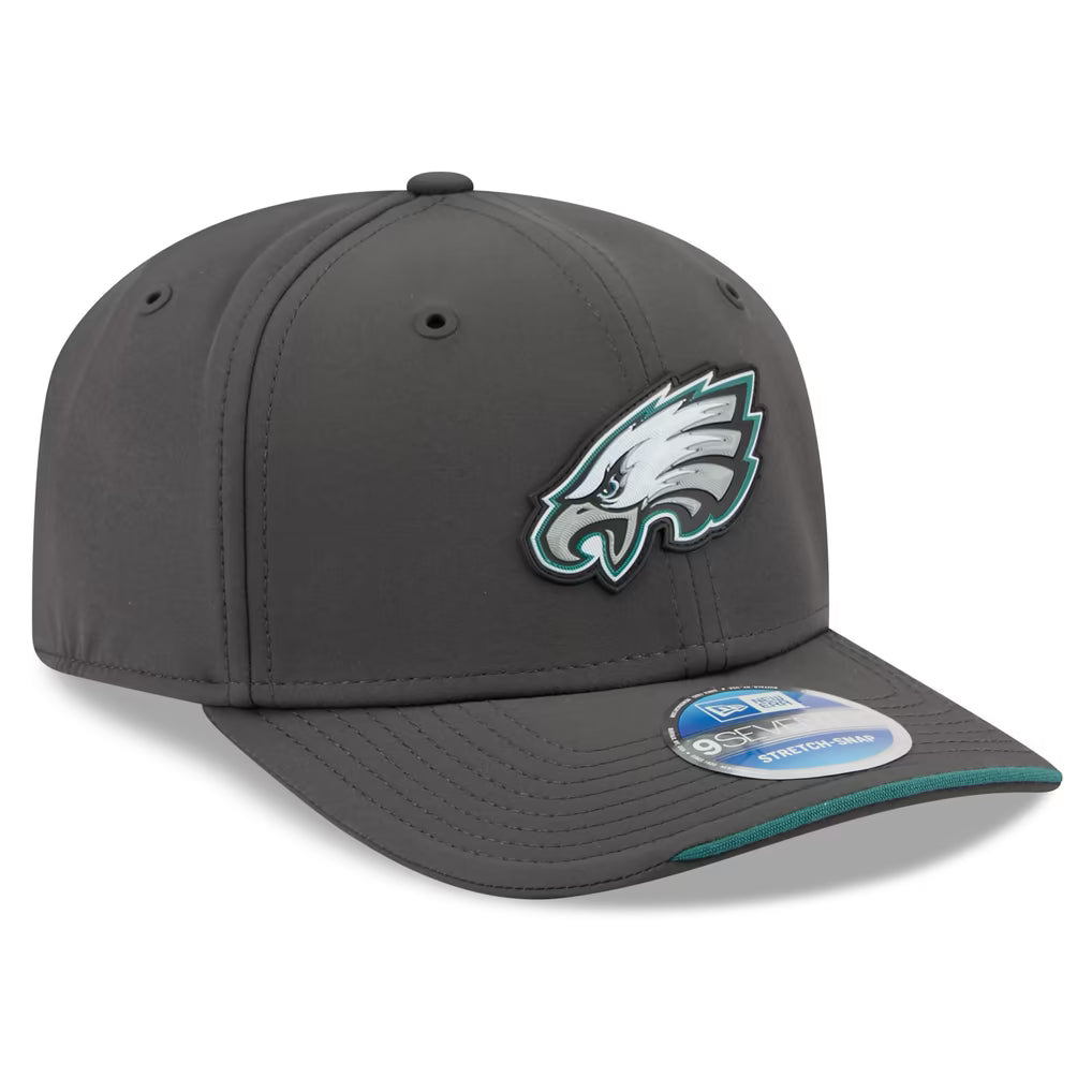 Philadelphia Eagles NFL New Era Men's Charcoal 9Seventy 2026 Sideline Cold Weather Stretch Snapback