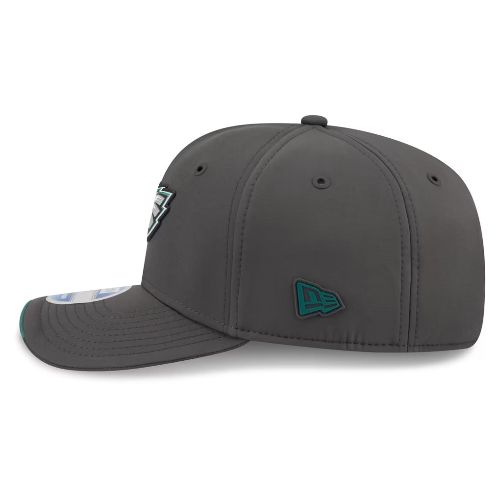 Philadelphia Eagles NFL New Era Men's Charcoal 9Seventy 2026 Sideline Cold Weather Stretch Snapback