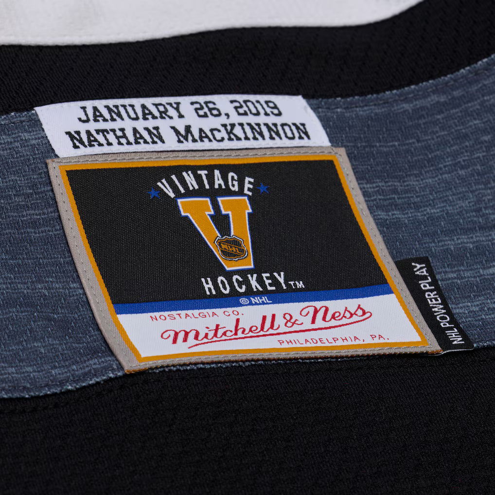 Maillot Authentique Power Play All-Star 2019 Mitchell & Ness Noir Homme Nathan MacKinnon Colorado Avalanche NHL
