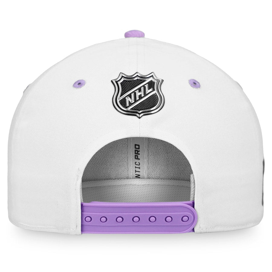 Montreal Canadiens NHL Fanatics Branded White/Purple 2023 Hockey Fights Cancer Authentic Pro Snapback