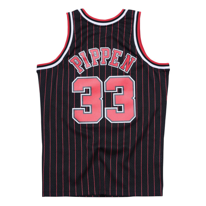 Scottie Pippen Chicago Bulls NBA Mitchell & Ness Men's Black 1995-96 Alternate Hardwood Classics Swingman Jersey